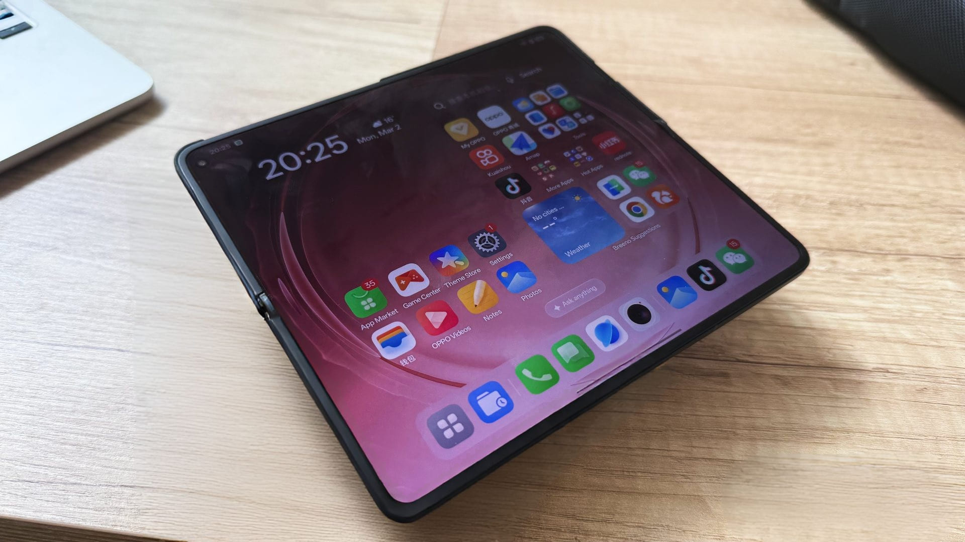 Складной OPPO Find N6 впечатлил журналистов на MWC 2026: почти невидимая складка и рекордная камера